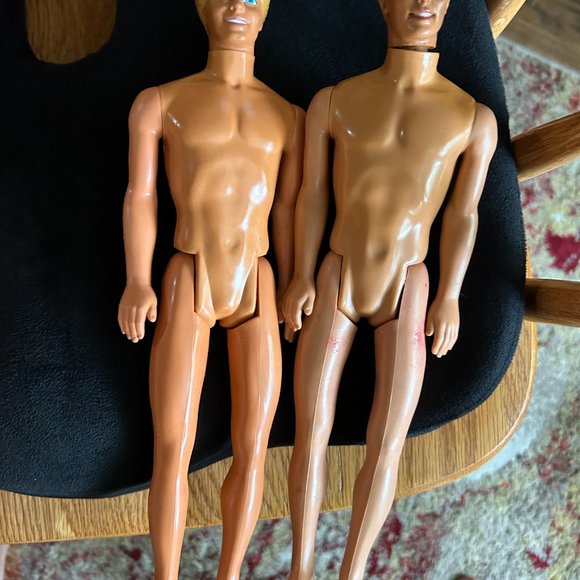 Vintage Ken Dolls '58, '88, '91, '83 and Clothing Mattel - Picture 3 of 16